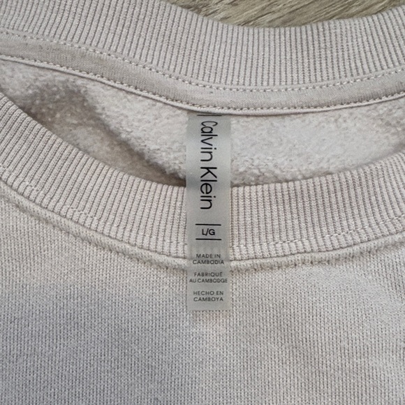 Calvin Klein Women's Beige Sweatshirt - Picture 2 of 2